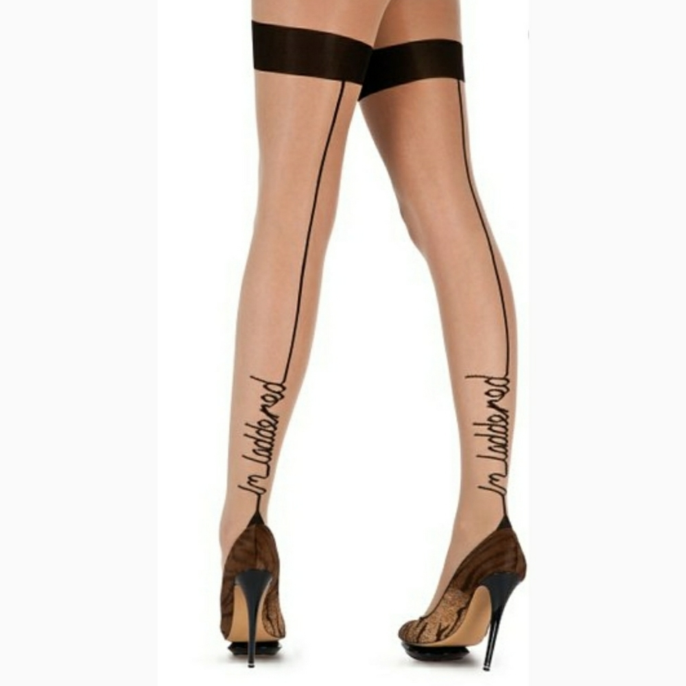 " I'm laddered" tights